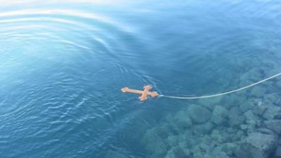 Πώς γιόρτασαν τα Θεοφάνεια σε όλο τον κόσμο – ΦΩΤΟ