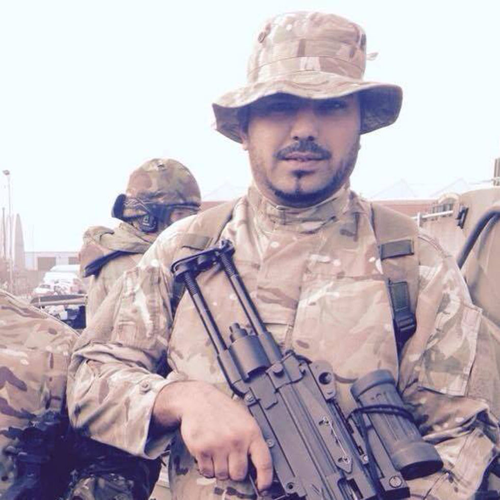 Τα “μυστικά” του Άγγλου ισλαμιστή που έστησε το αυτοσχέδιο τζαμί στη Λέσβο