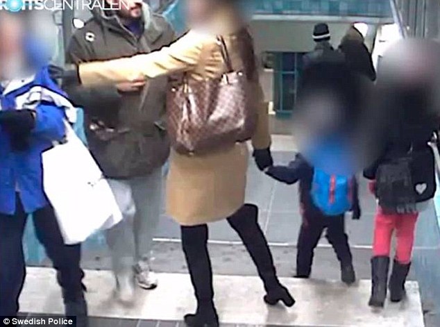 Η γενναία μαμά που τα έβαλε με αδίστακτο πορτοφολά – ΒΙΝΤΕΟ