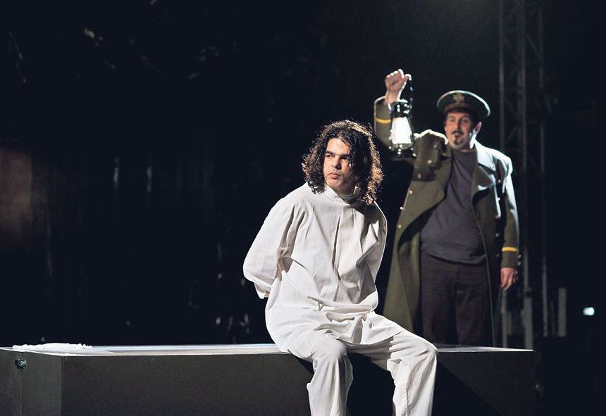 «Θέλουν να εξαγνίσουν τον δολοφόνο Σάββα Ξηρό»