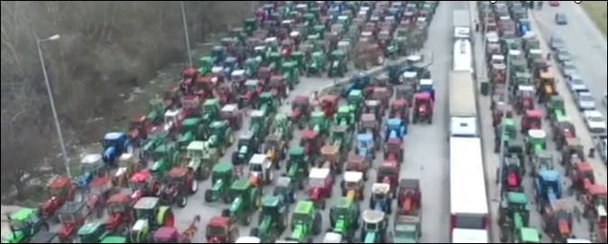 “Πλημμύρισε” από τρακτέρ ο Προμαχώνας – Εντυπωσιακό ΒΙΝΤΕΟ από drone