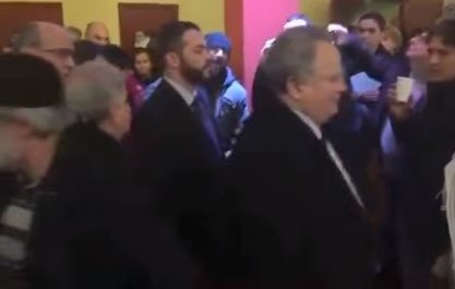 Φραστική επίθεση από Έλληνες του Βερολίνου στον Κοτζιά – ΒΙΝΤΕΟ