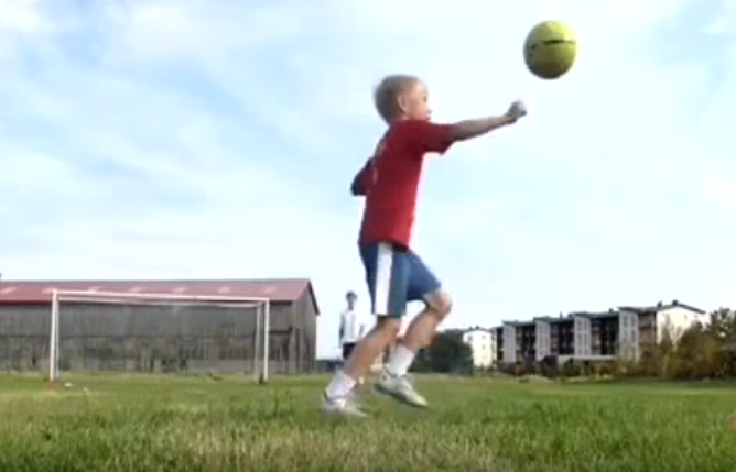 Το παιδί θαύμα από την Λετονία – Τον αποκαλούν “Μέσι” – ΒΙΝΤΕΟ
