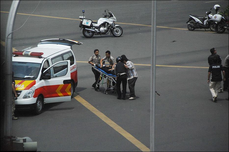 Νέες εκρήξεις στην Τζακάρτα – ΤΩΡΑ