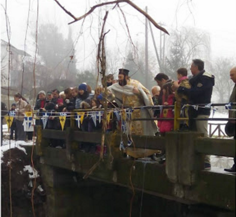 Με χιόνι τελέστηκαν τα Θεοφάνεια στη Ξάνθη – ΦΩΤΟ