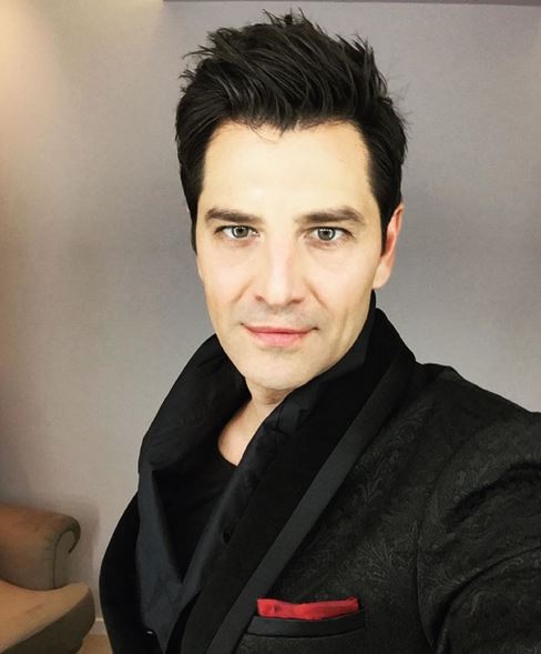 Οι ευχές του Ρουβά για το 2016 και η οικογενειακή φωτογραφία – ΦΩΤΟ