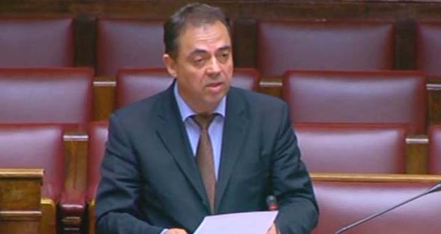 Σάλος με τον βουλευτή που ζητάει …συγχώρεση για το σύμφωνο συμβίωσης