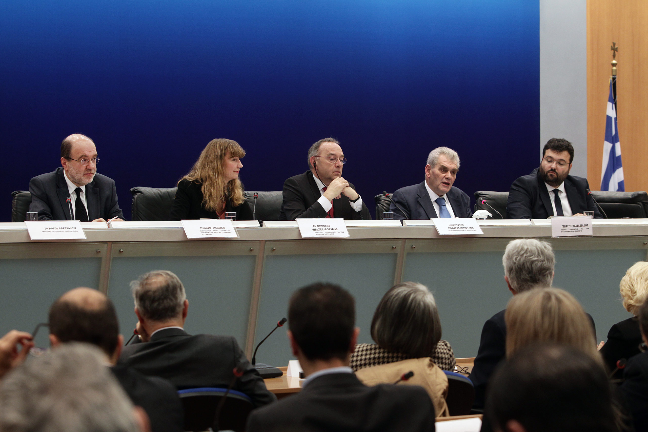 “Έπεσαν” οι υπογραφές για το μνημόνιο συνεργασίας Ελλάδας – Βεστφαλίας