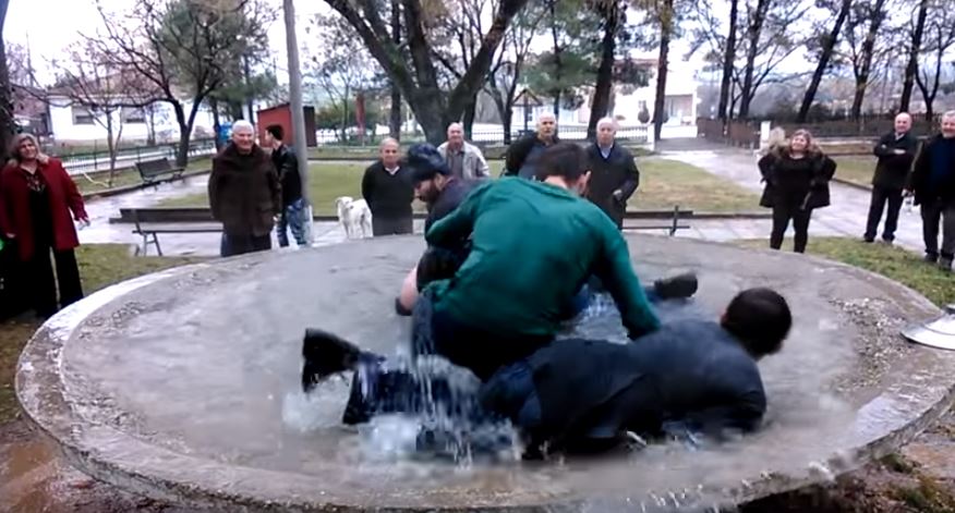 Πάλη για τον Τίμιο Σταυρό – ΒΙΝΤΕΟ