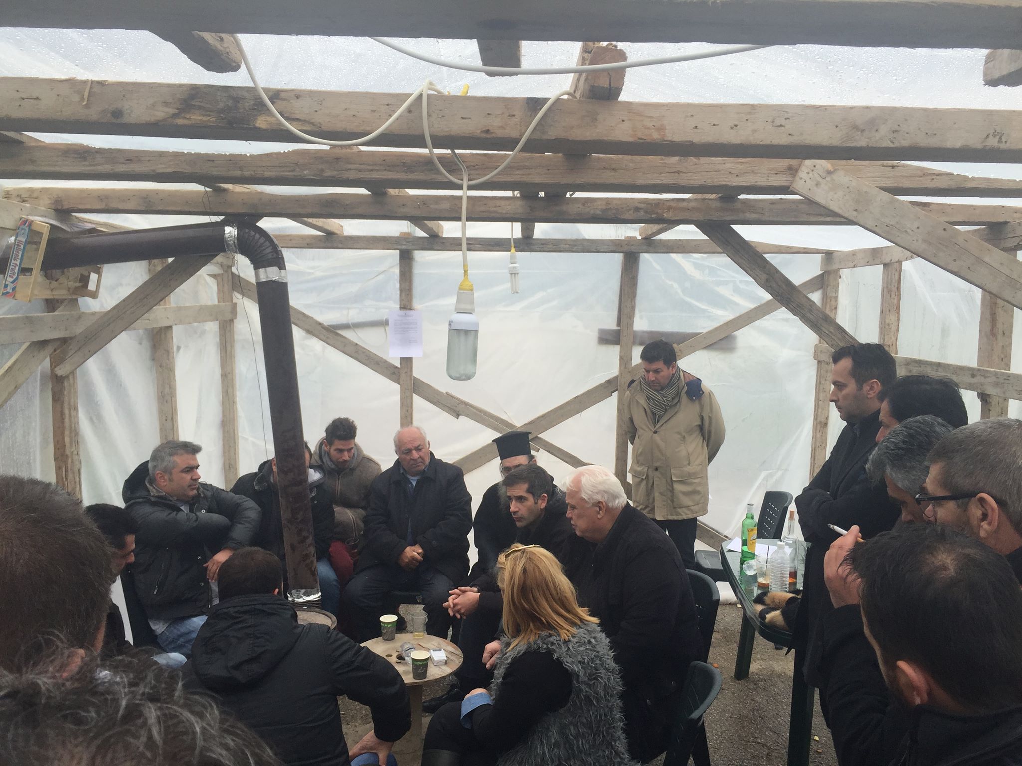 Στο μπλόκο των αγροτών στη Βοιωτία ο Κώστας Μπακογιάννης – ΦΩΤΟ