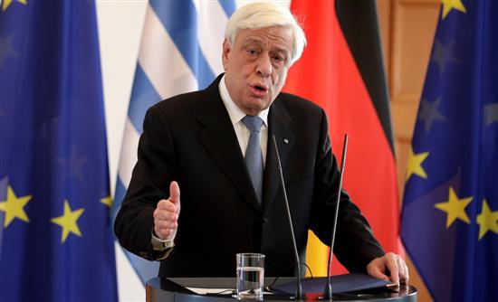 Ο Παυλόπουλος θέτει θέμα ελληνικών ομολόγων στον Ντράγκι