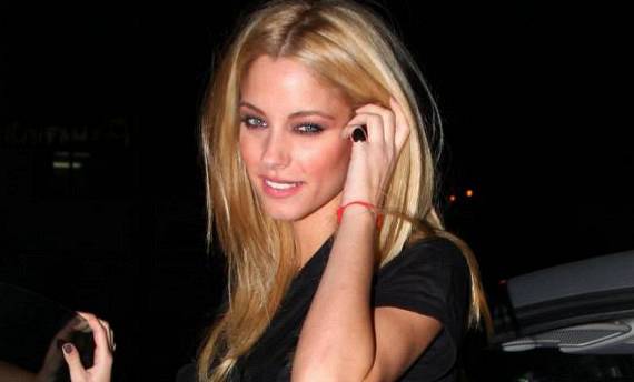 Τα… νιαουρίσματα της Δούκισσας Νομικού – ΒΙΝΤΕΟ