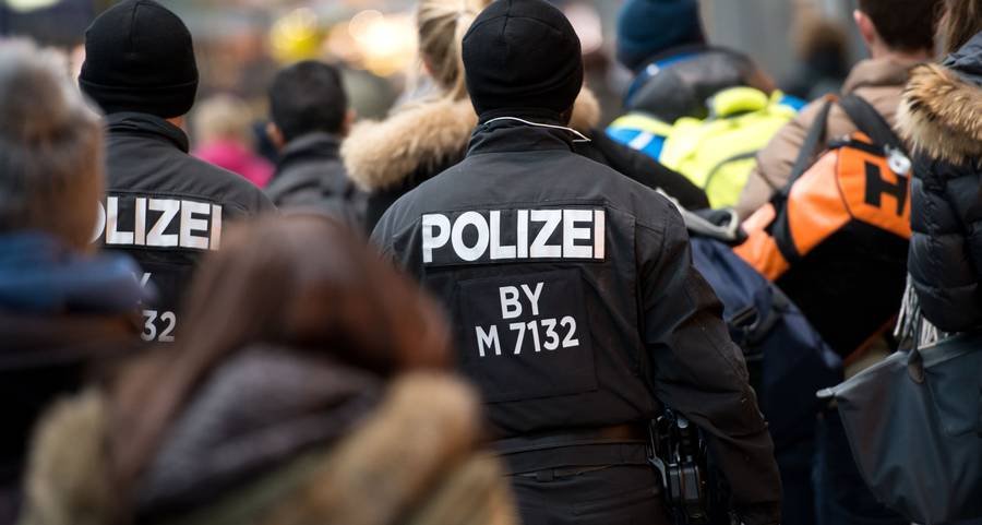 Αναγνωρίστηκαν τρεις ύποπτοι για τις σεξιστικές επιθέσεις στην Κολωνία