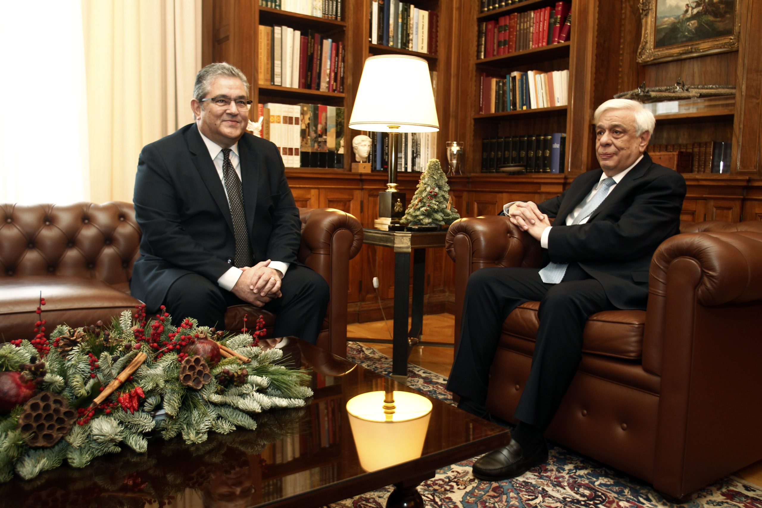 Συνάντηση με τον Κουτσούμπα είχε ο Παυλόπουλος