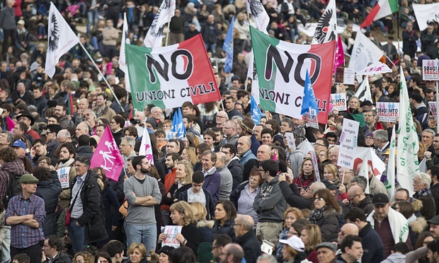 Διαδηλώσεις κατά του συμφώνου συμβίωσης στην Ιταλία