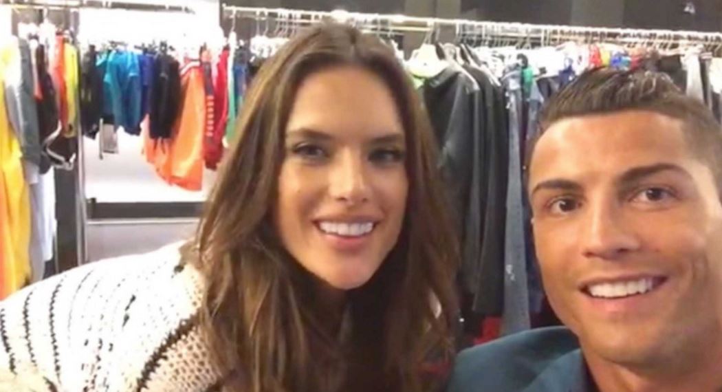 Το αποκαλυπτικό εξώφυλλο του Ρονάλντο και της Αμπρόζιο – ΦΩΤΟ