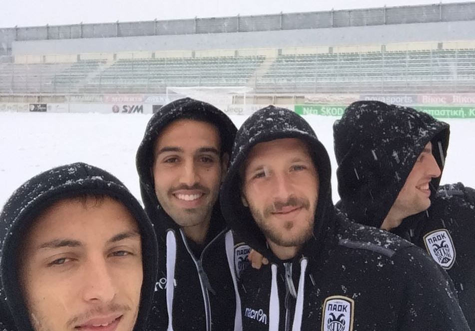 Η selfie των ποδοσφαιριστών του ΠΑΟΚ στο χιονισμένο γήπεδο
