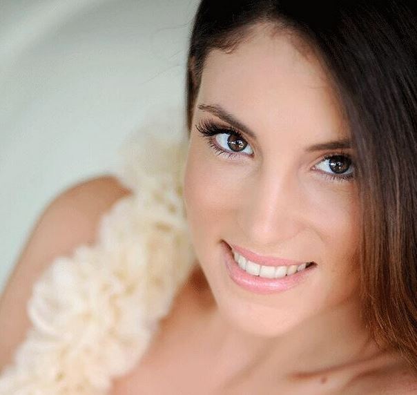 Η Οικονομάκου σε ρόλο μοντέλου – ΦΩΤΟ