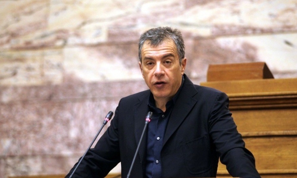 Θεοδωράκης: Ο Πρωθυπουργός νομίζω ότι είναι μια διχασμένη προσωπικότητα