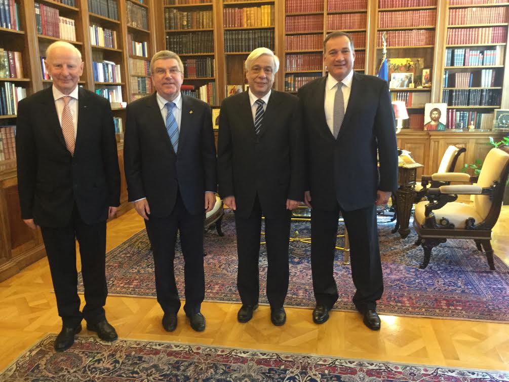 Το προσφυγικό στο επίκεντρο της συνάντησης του Παυλόπουλου με τον Τόμας Μπαχ