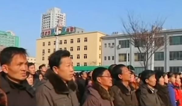 Χειροκρότημα σε… παράταξη στη Βόρεια Κορέα για τις πυρηνικές δοκιμές – ΒΙΝΤΕΟ