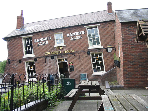 perierga.gr - Η “μεθυσμένη” παμπ της Βρετανίας! perierga.gr - Η “μεθυσμένη” παμπ της Βρετανίας!