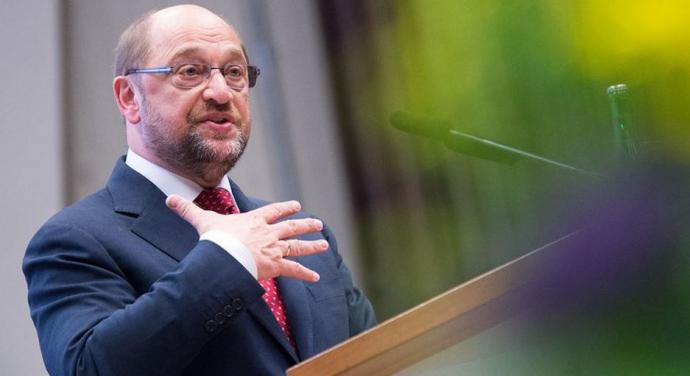 Σουλτς: «Πάρκινγκ» προσφύγων η Ελλάδα αν κλείσουν τα σύνορα