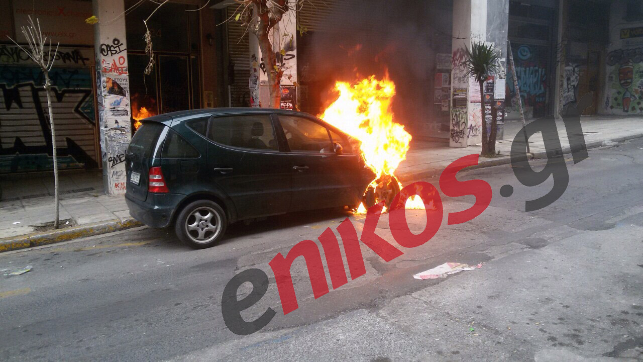 Στις φλόγες αυτοκίνητο στην οδό Σολωμού – ΦΩΤΟ – ΤΩΡΑ