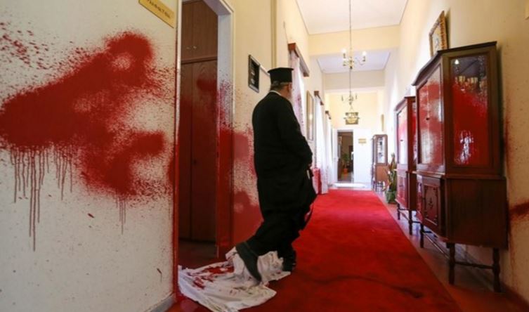 Η ομάδα «Δαμόκλειος Σπάθη» ανέλαβε την ευθύνη για την επίθεση στη Μητρόπολη