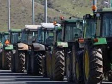 Σφραγίζουν τον Μπράλο σήμερα οι αγρότες – Κοινό μέτωπο από τα μπλόκα της Φθιώτιδας