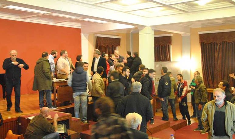 Ένταση στο δημοτικό συμβούλιο της Ζακύνθου – ΒΙΝΤΕΟ