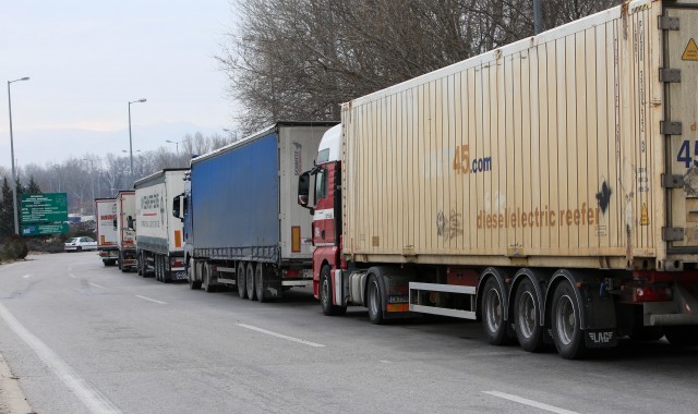 Ομαλοποιήθηκε η κυκλοφορία στο τελωνείο της Εξοχής