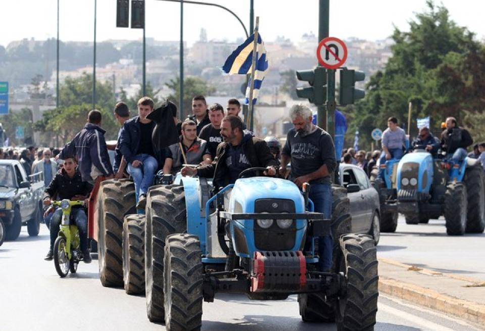 Κλιμακώνουν τις κινητοποιήσεις τους οι αγρότες της Πελοποννήσου