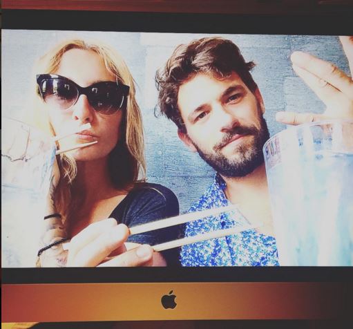 Ο Τότσικας και η Ρέβη μας δείχνουν για πρώτη φορά το μωρό τους – ΦΩΤΟ