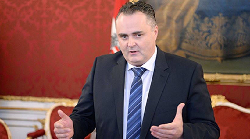 Αυστριακός υπ. Άμυνας: Εγώ θα καλούσα την Ελλάδα στη διάσκεψη της Βιέννης