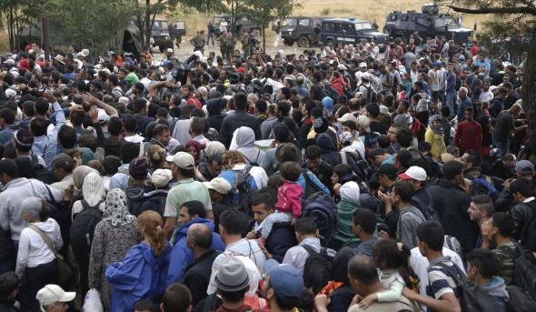 Στην αναμονή 1600 πρόσφυγες στην Ειδομένη