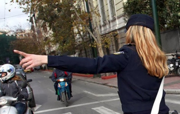 Αστυνομικός φλέρταρε στο Facebook με κακοποιό για να τον συλλάβει