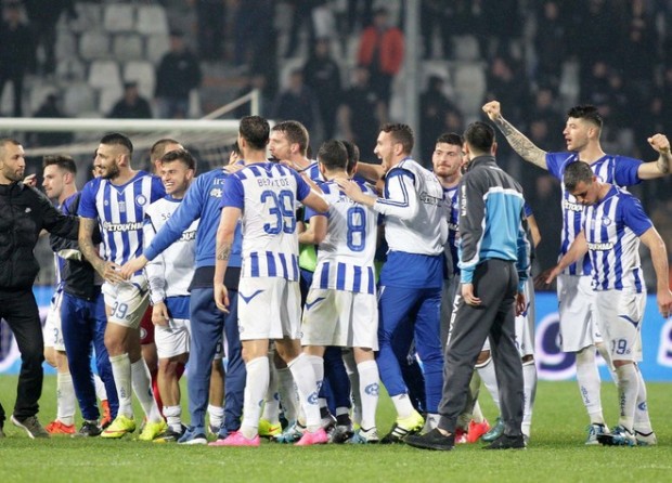 Οι δύο αντιφατικές εικόνες στο γήπεδο της Τούμπας