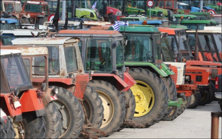 Κλαρίνα στο… μπλόκο της Ηγουμενίτσας – ΒΙΝΤΕΟ