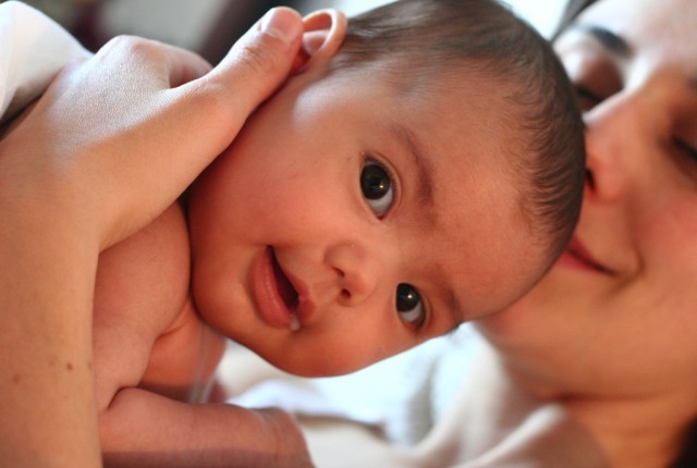 Πώς να επικοινωνείτε με το μωρό σας- 5 μυστικά