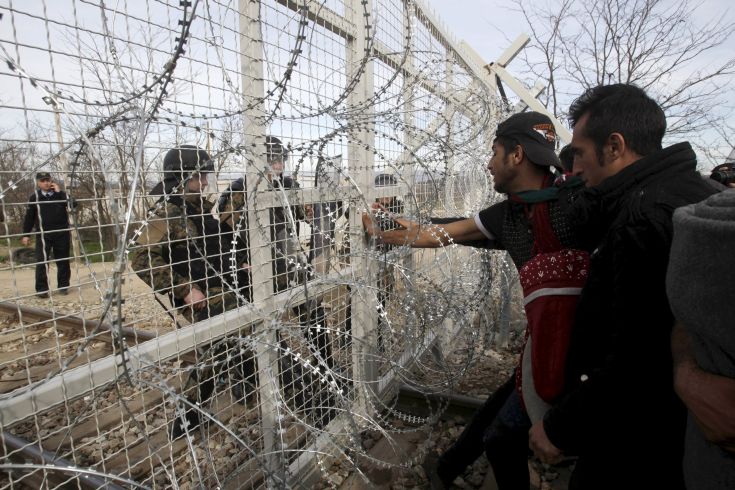 Άνοιξαν τα σύνορα στην Ειδομένη – Θα περάσουν 50 άτομα