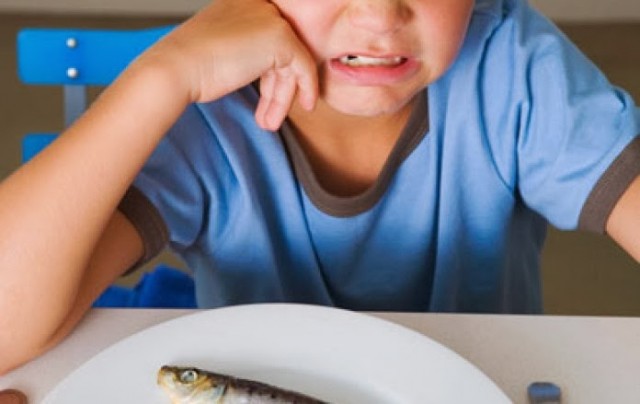 Τι να κάνεις αν το παιδί σου δεν τρώει ψάρια