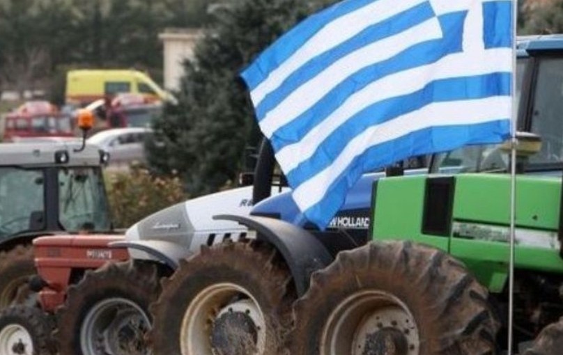 Επιμένουν οι αγρότες των ανεξάρτητων μπλόκων Πελοποννήσου