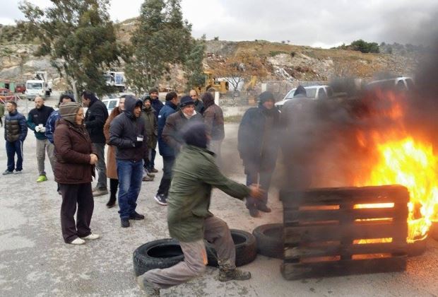 Έκρυθμη η κατάσταση στην Κω – Κάτοικοι άναψαν φωτιές στο Πυλί –ΦΩΤΟ