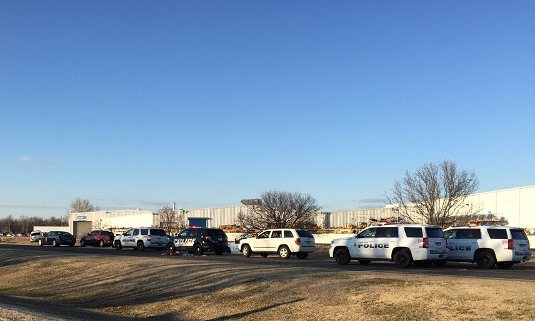 Μακελειό με τουλάχιστον 4 νεκρούς και 30 τραυματίες στο Κάνσας – ΦΩΤΟ