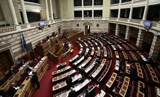 Πλαφόν στις βουλευτικές συντάξεις με το νέο ασφαλιστικό