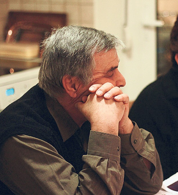 “Είναι δειλός” απαντάει στον συζυγοκτόνο ο πεθερός του – ΒΙΝΤΕΟ