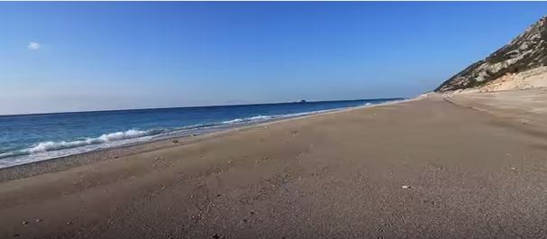 Η παραλία του Γιαλού στη Λευκάδα μετά το σεισμό του Νοεμβρίου – ΒΙΝΤΕΟ
