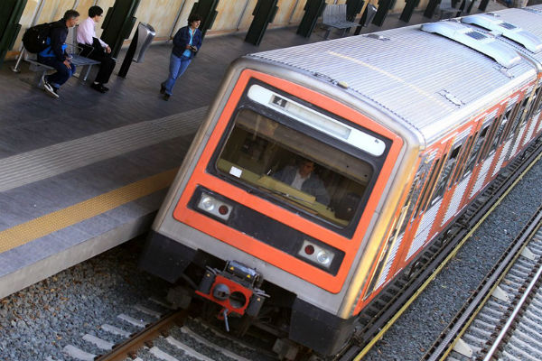 Νεκρός ο άνδρας που έπεσε στον συρμό για να αυτοκτονήσει