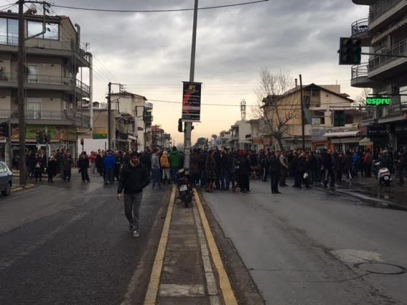 Διαβατά – Διαδηλωτές προπηλάκισαν τον δήμαρχο Δέλτα